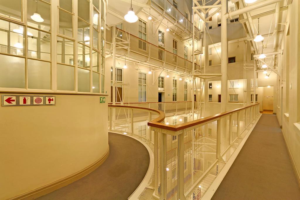 Afribode Old Mutual Apartments - Acacia Place Cape Town Dış mekan fotoğraf